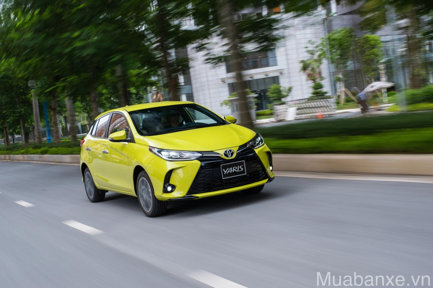 cam giac lai xe toyota yaris tinbanxe vn
