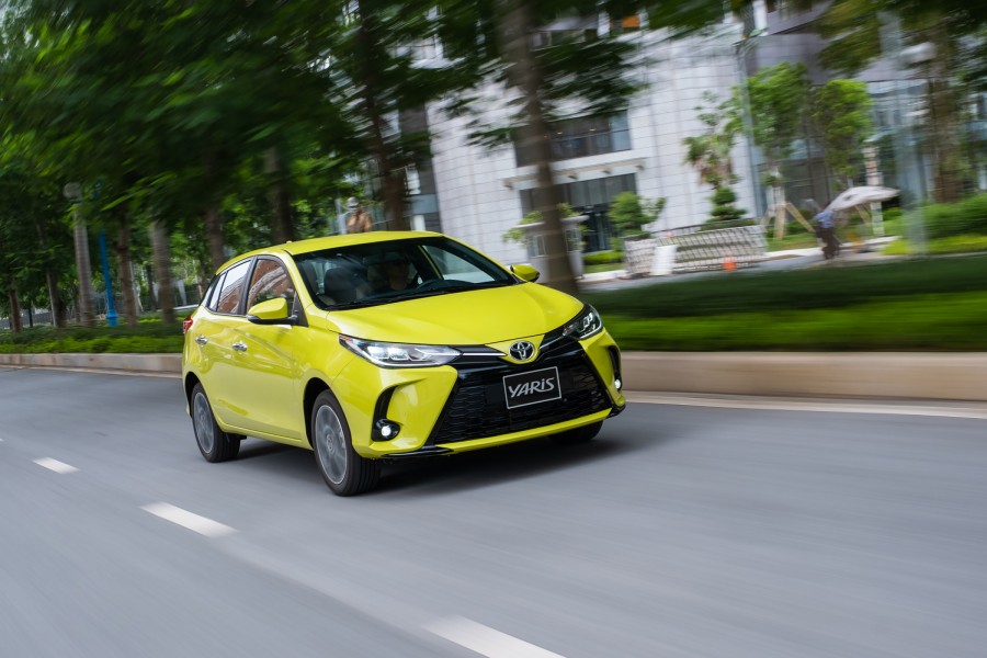 gia xe toyota yaris tinbanxe 5