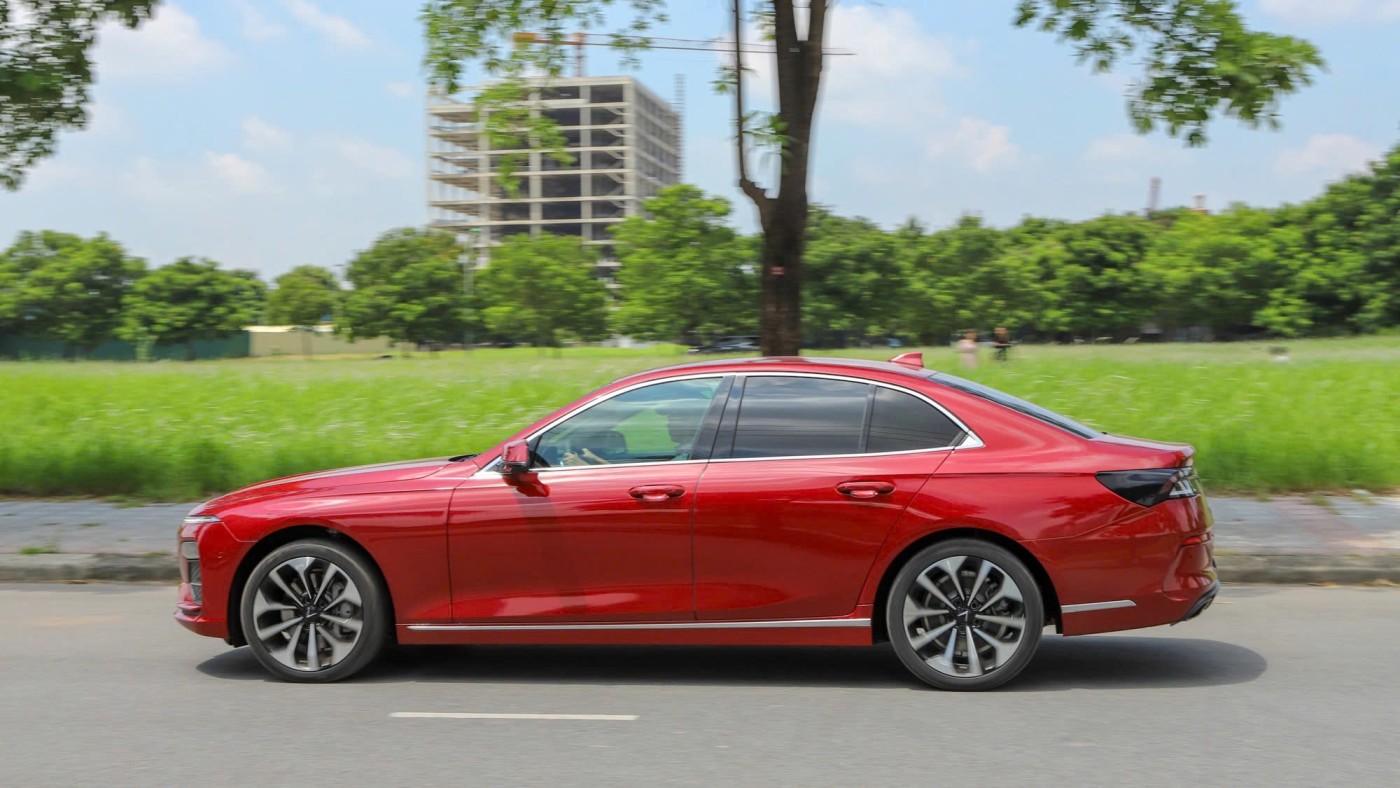 than xe vinfast lux a2 0 tinbanxe vn