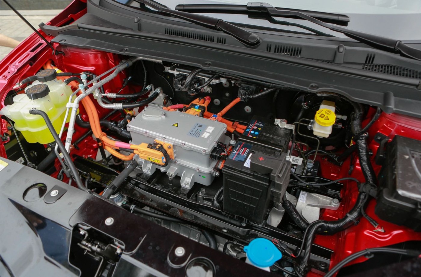 dong co xe vinfast vf5