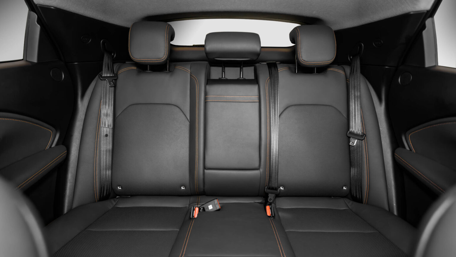  Không gian nội thất hàng ghế rộng rãi và thoải mái của xe B-SUV điện VinFast VF6