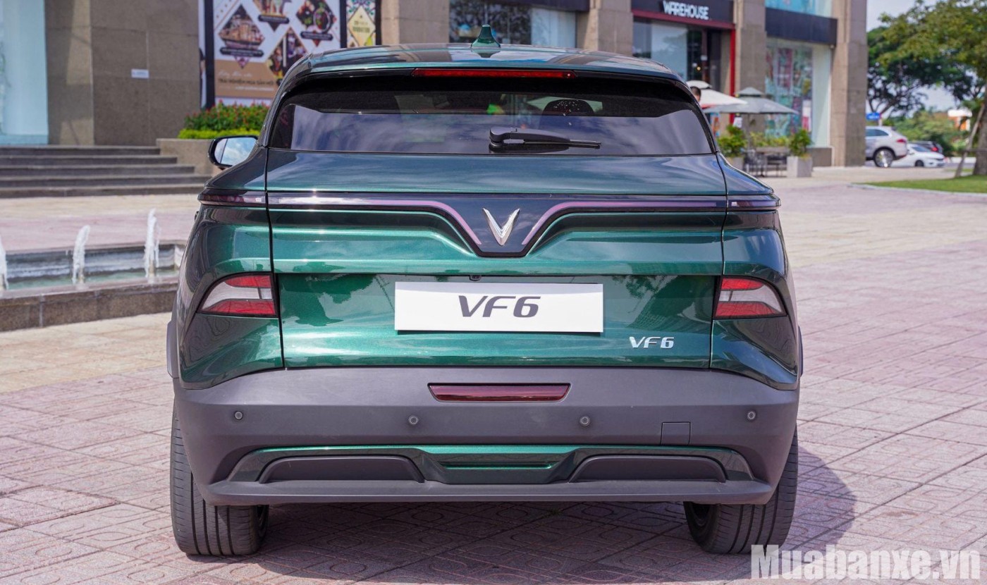 duoi xe vinfast vf6 tinbanxe vn