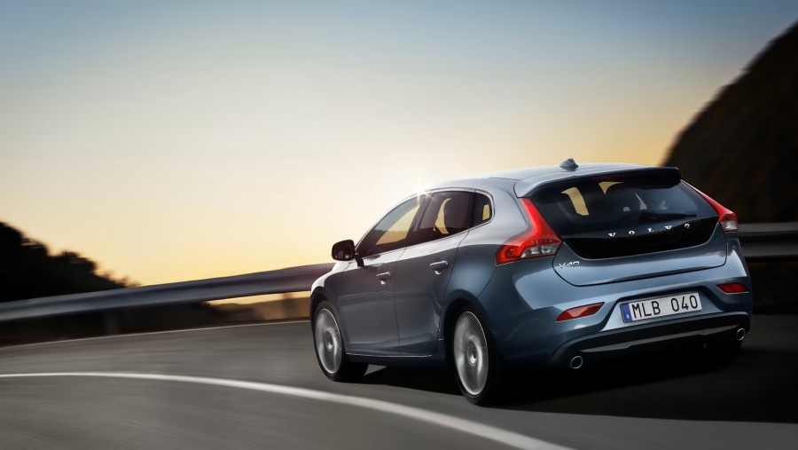 Thiết kế đuôi xe volvo v40 