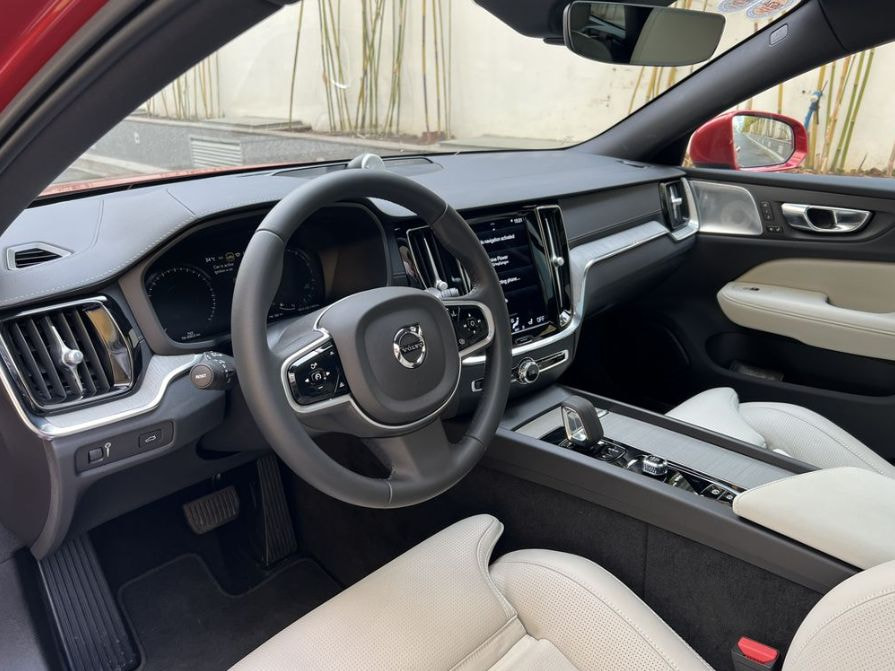 vo lang xe volvo v60 