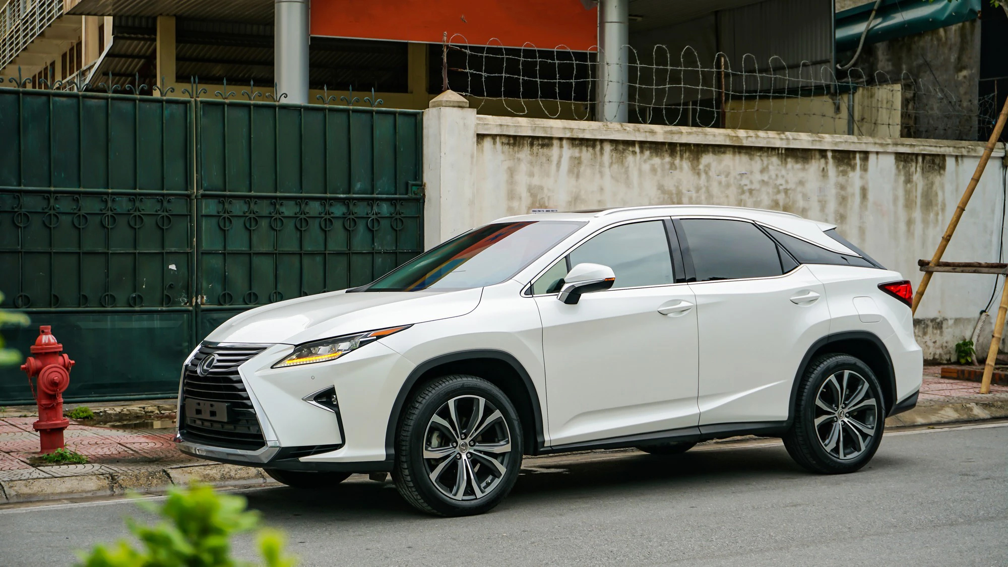 gia-xe-lexus-rx200t-tinbanxe-2.png