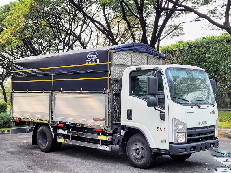 gia-xe-tai-isuzu-qmr77he4-tinbanxe-8.png