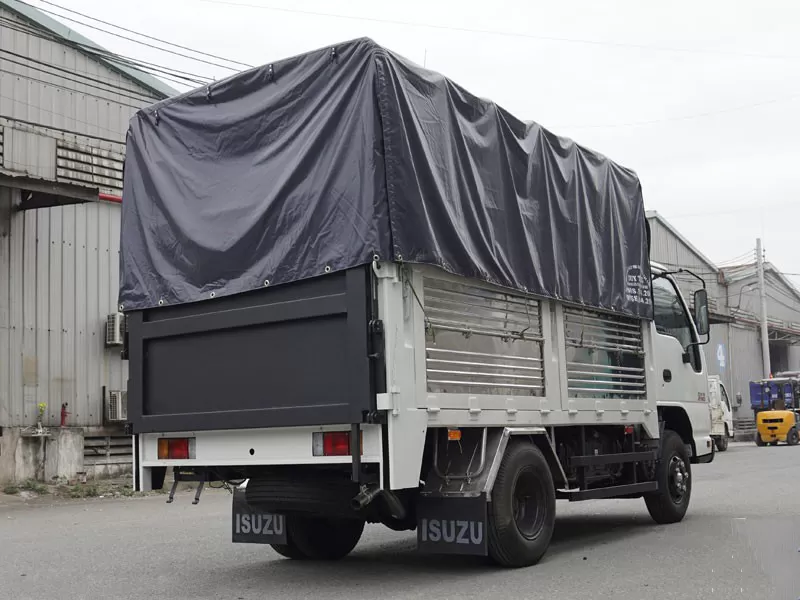 gia-xe-xe-tai-isuzu-qkr230-tinbanxe-2.png