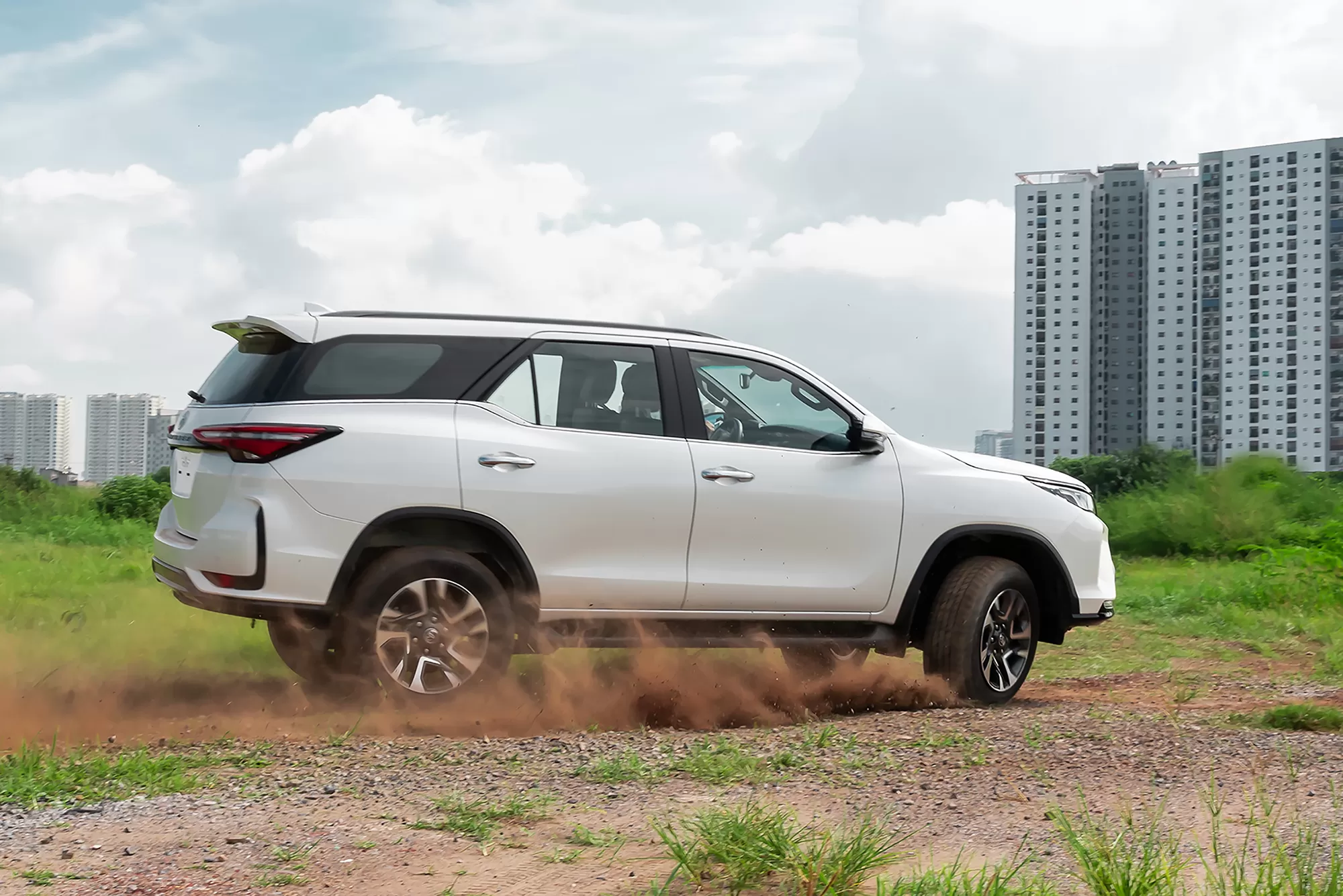 Ngoại thất Toyota Fortuner