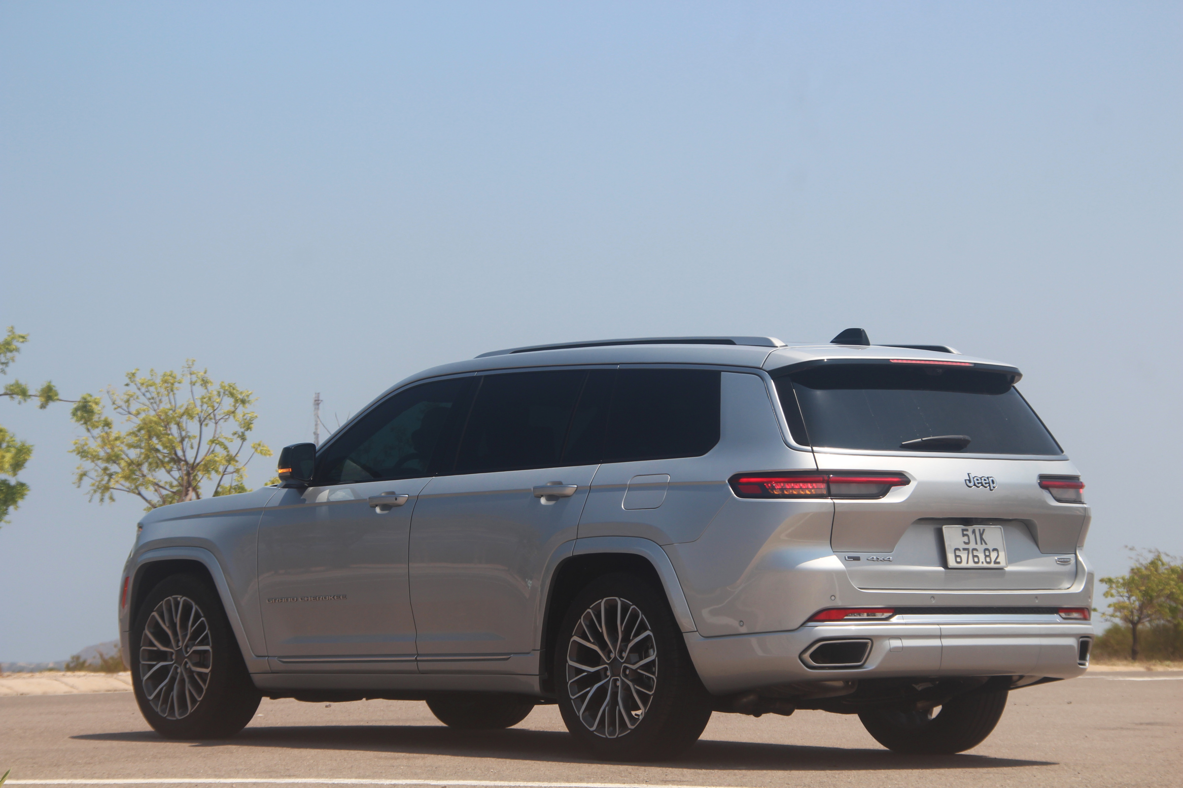 gia-xe-jeep-grand-cherokee-tinbanxe-4.png