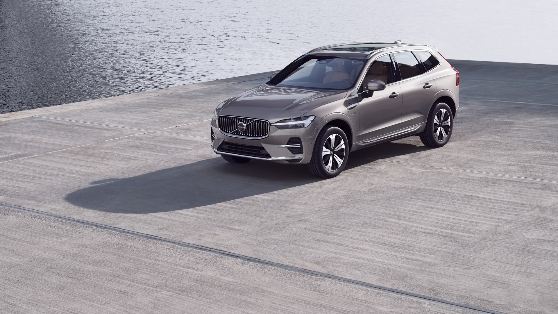 volvo-xc60-mau-bac-tinbanxe.png