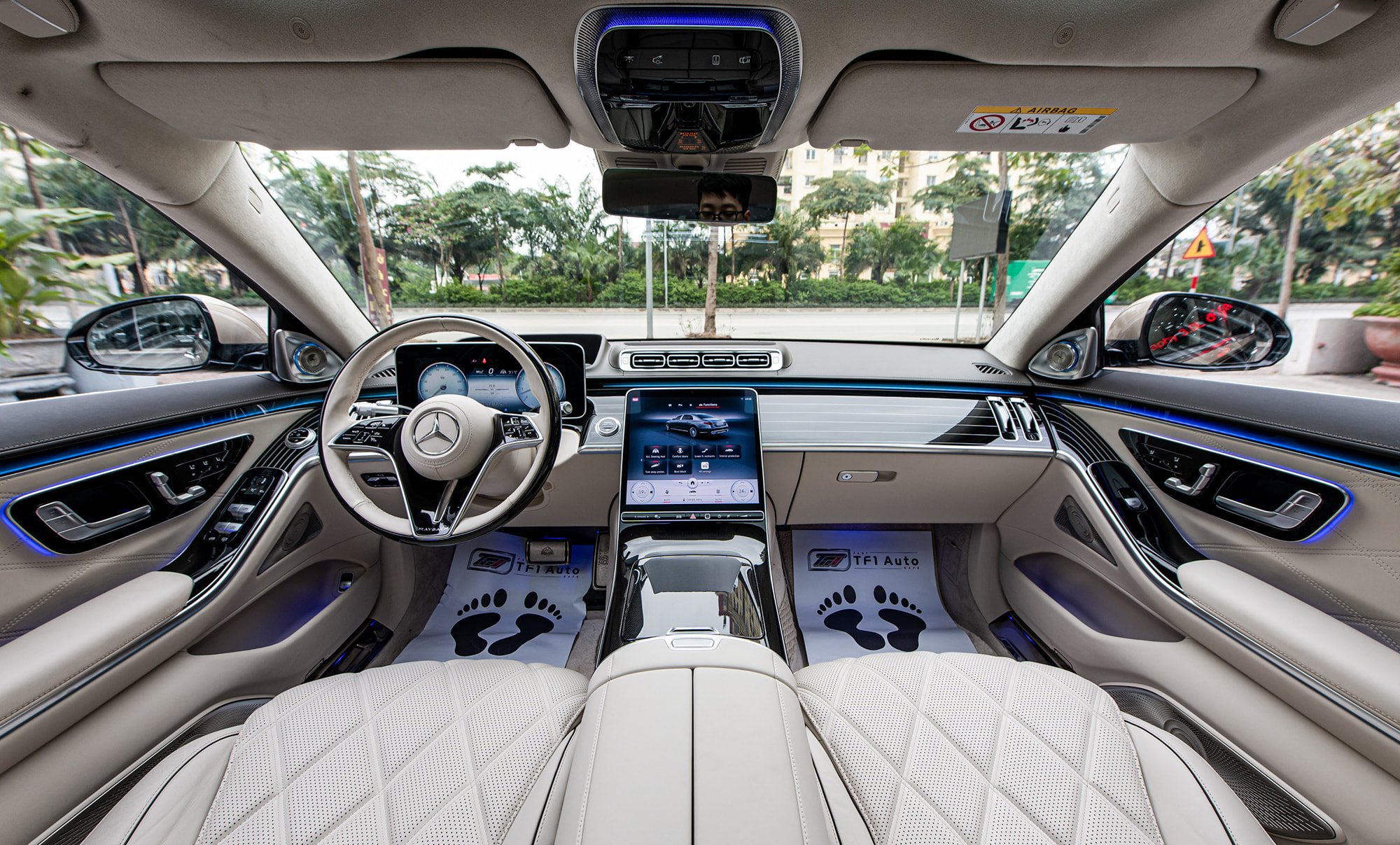 gia-xe-mercedes-maybach-s680-tinbanxe-6-tinbanxe.png