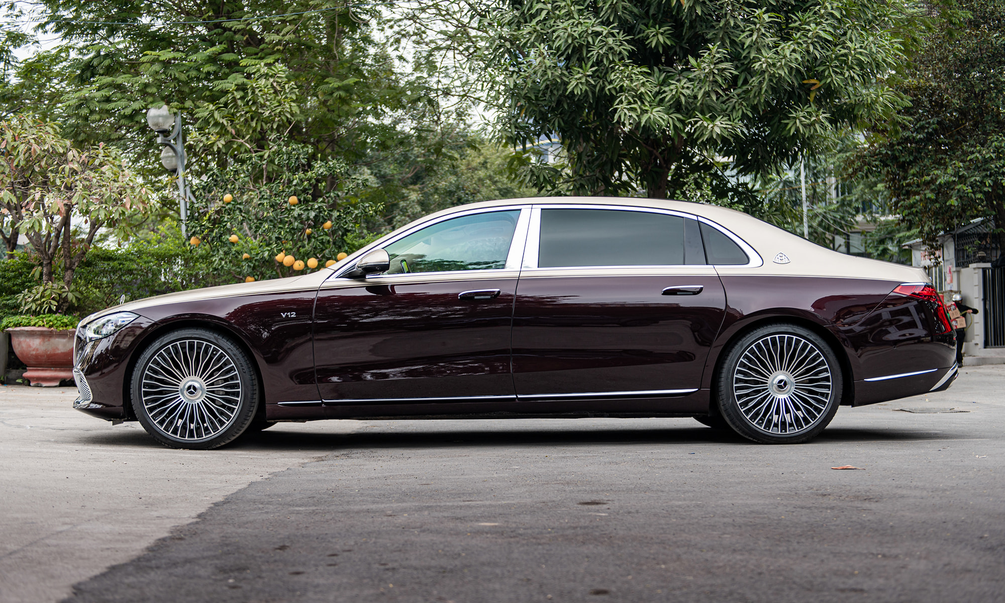 gia-xe-mercedes-maybach-s680-tinbanxe-4-tinbanxe.png