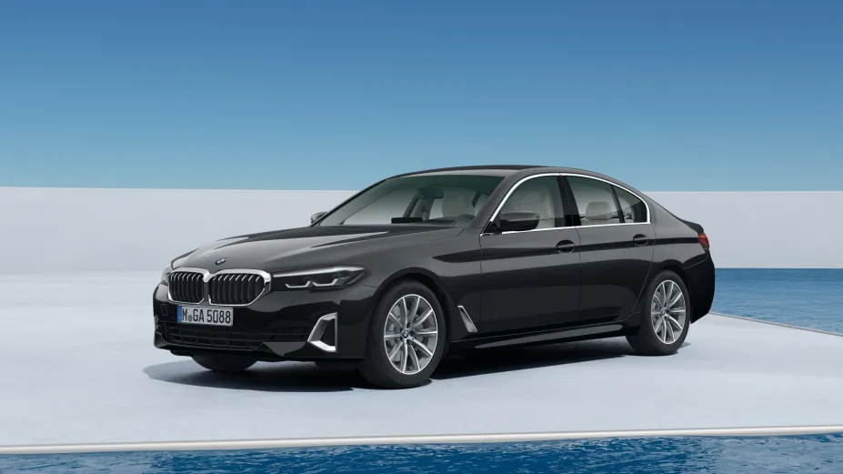 bmw-530i-mau-den-sapphire-kim-loai-tinbanxe.png