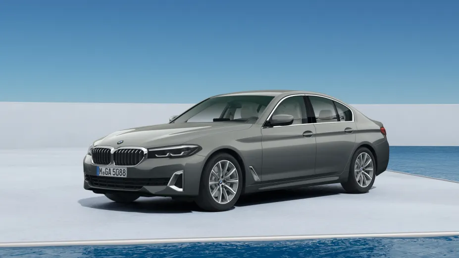 bmw-530i-mau-xam-bernina-amber-effect-tinbanxe.png