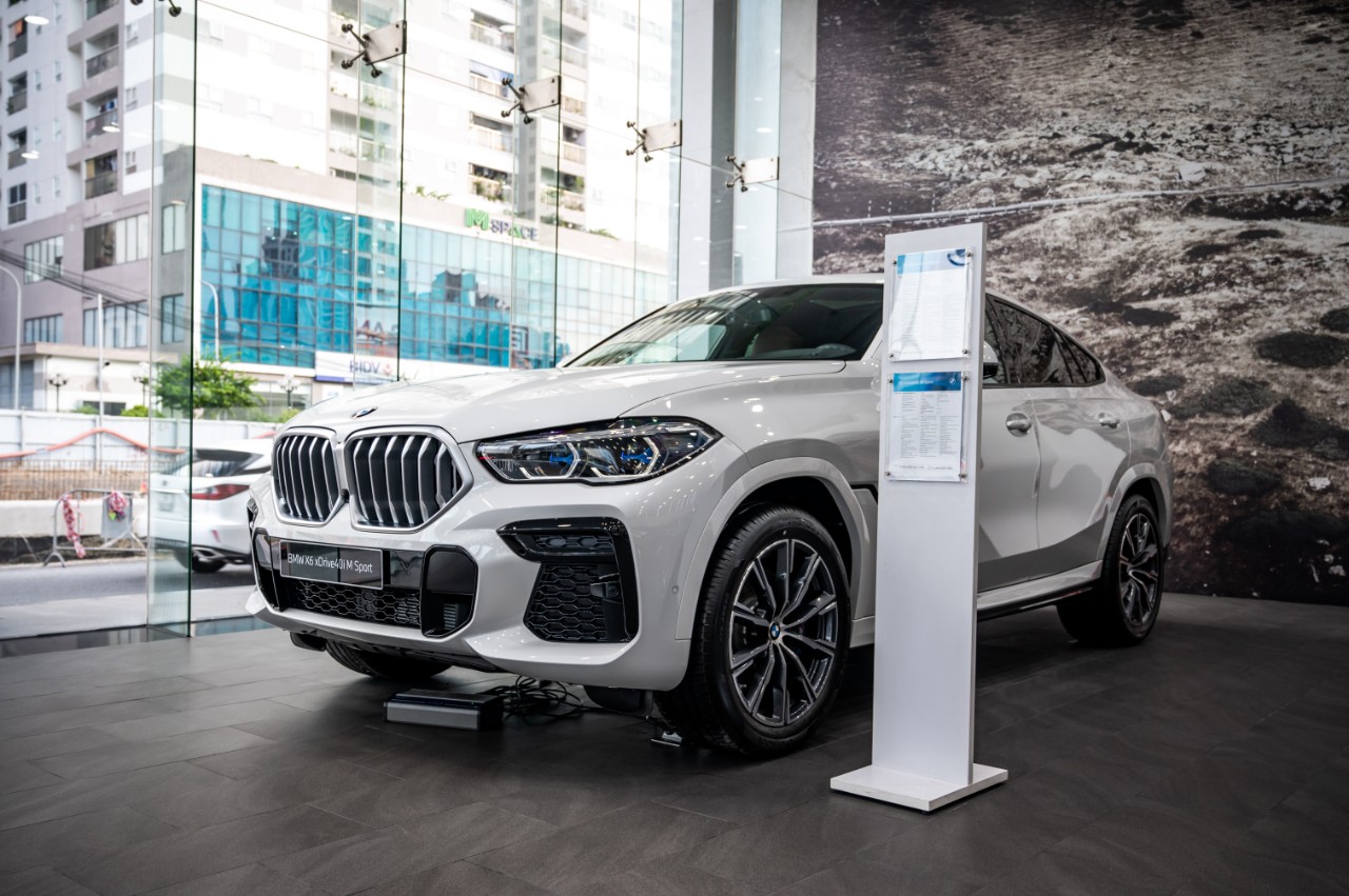 bmw-x6-mau-trang-tinbanxe.png