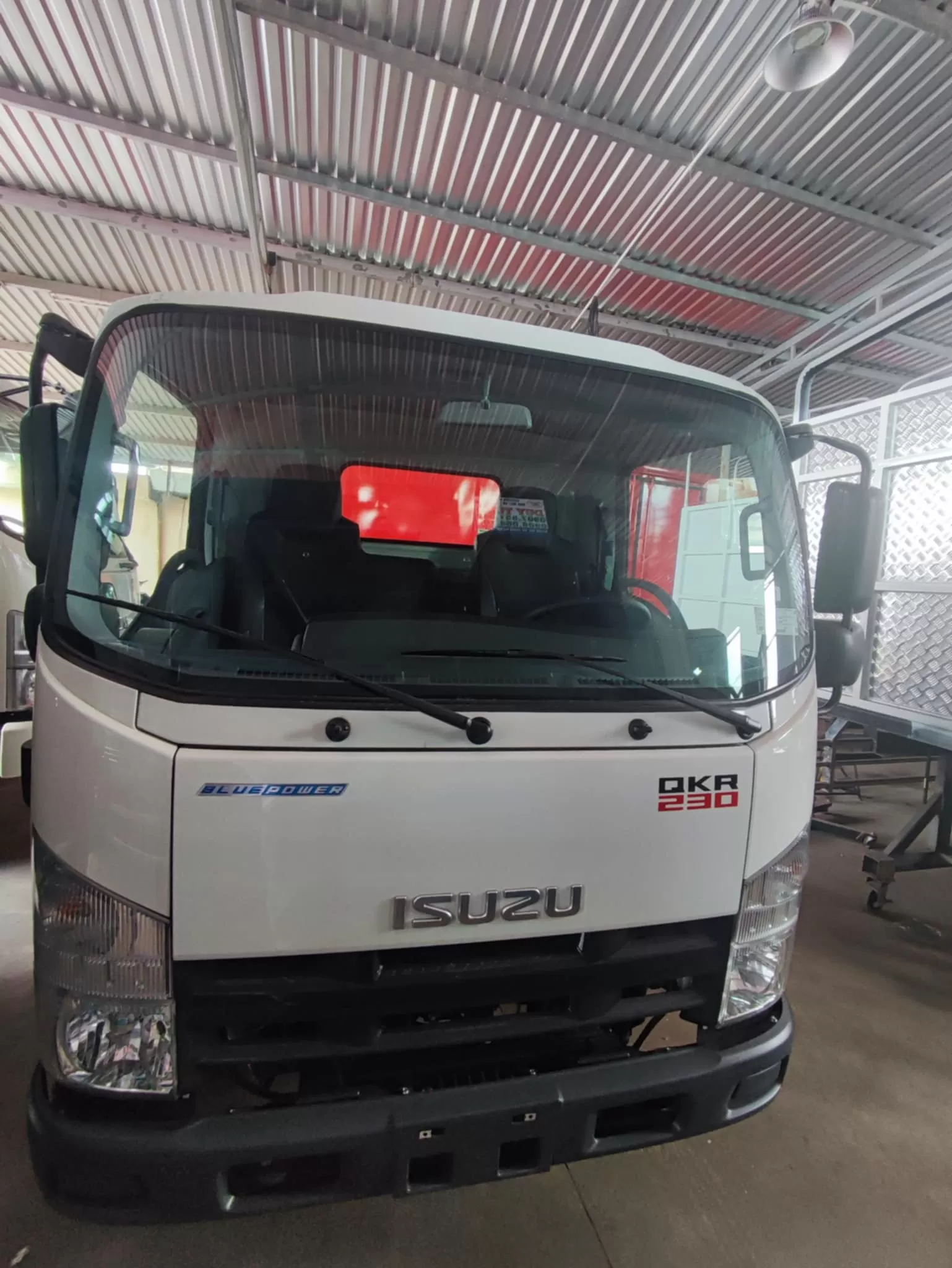 Cần bán xe ISUZU QKR230 1T9 thùng dài 3m6