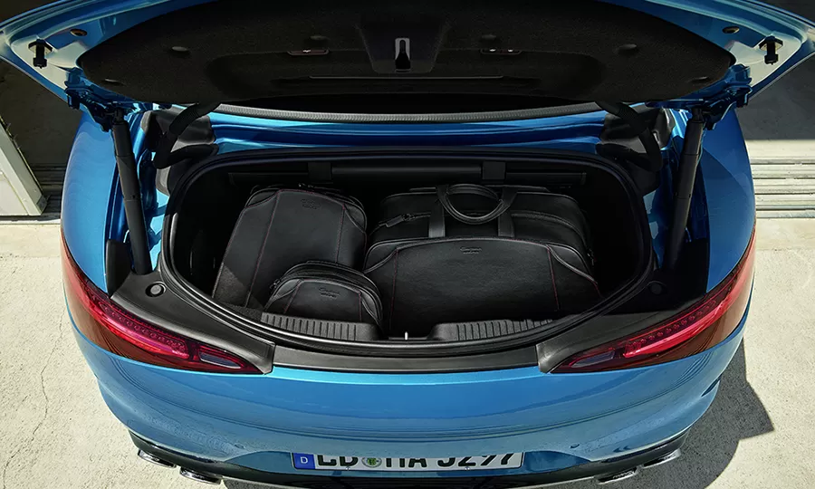 Khoang hành lý Mercedes Benz SL 63