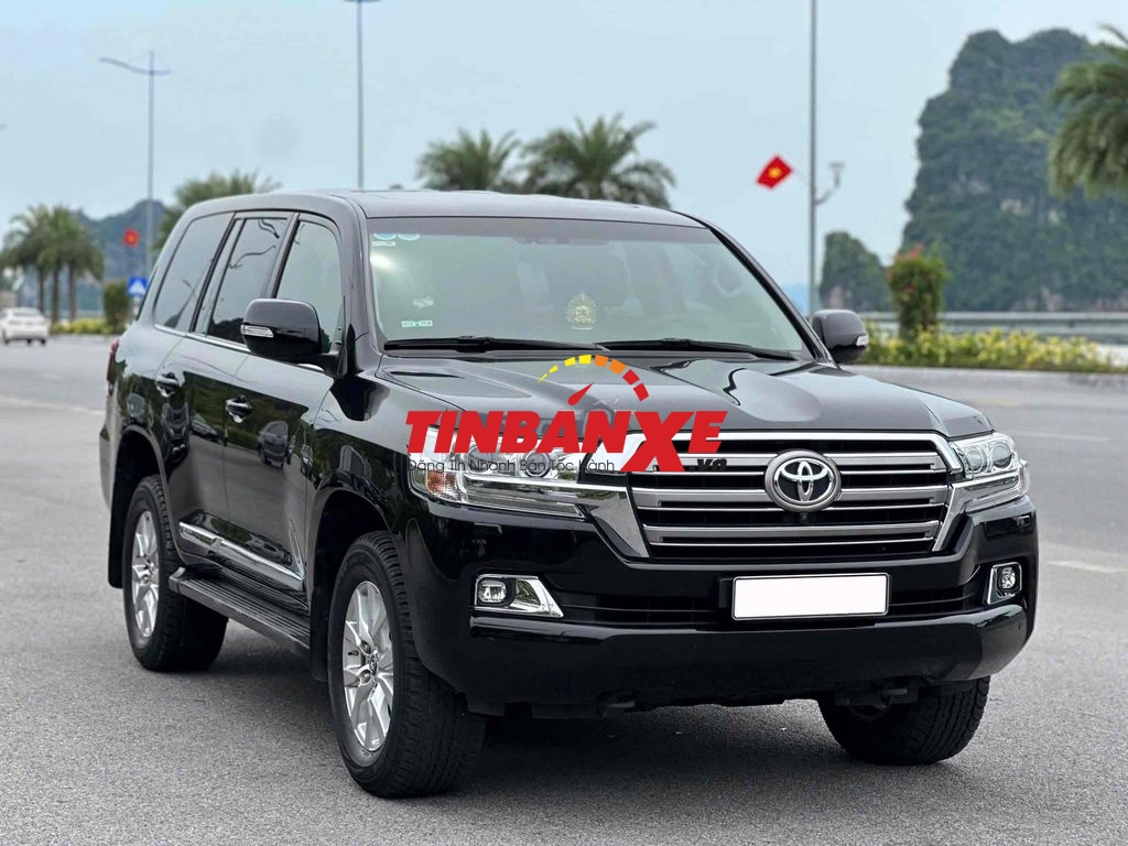 Toyota Land Cruiser LC200 2019 model 2020 Đen