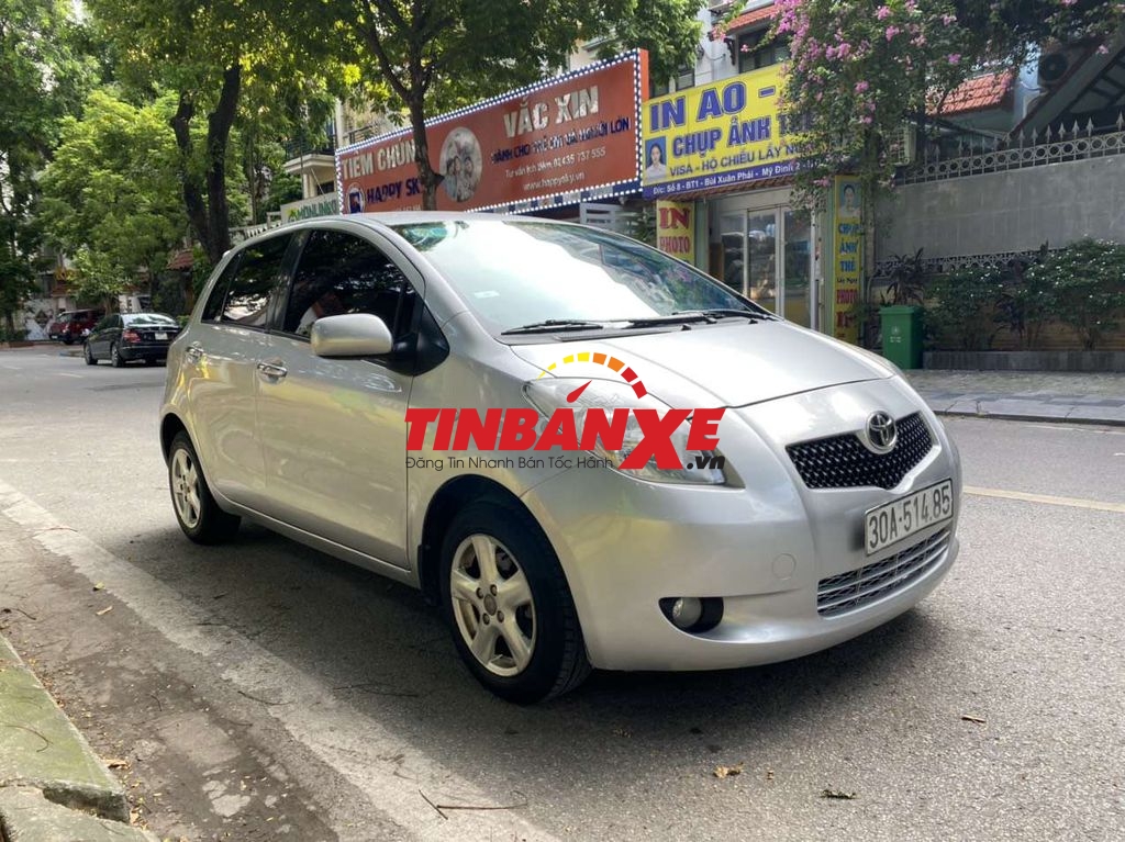 Yaris nhà cần bán, Số tự động, xe rất đẹp