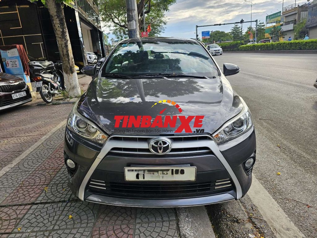 Toyota Yaris 1.3G 2015 màu xám