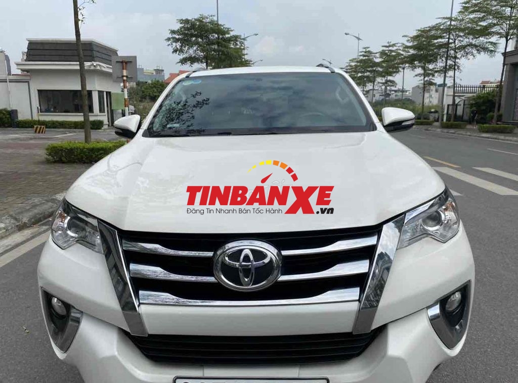 Toyota Fortuner máy dầu 2019 2.4G 4x2 AT