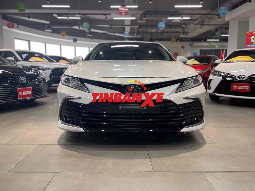 Toyota Camry 2.0Q 2022 siêu đẹp