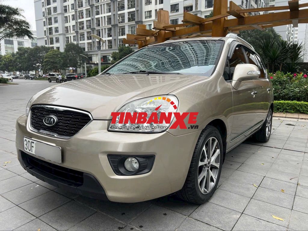 Kia Carens S At 9 vạn zin xuất sắc form mới