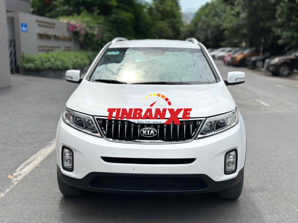 Bán Kia Sorento 2017 2WD 2.4 GAT Trắng Máy Xăng