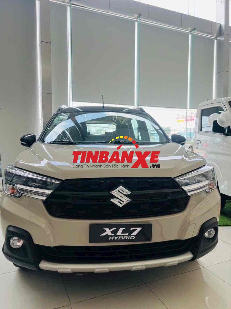 Suzuki XL 7 Hybrid Hỗ trợ 50% TB đến 30/9/2024