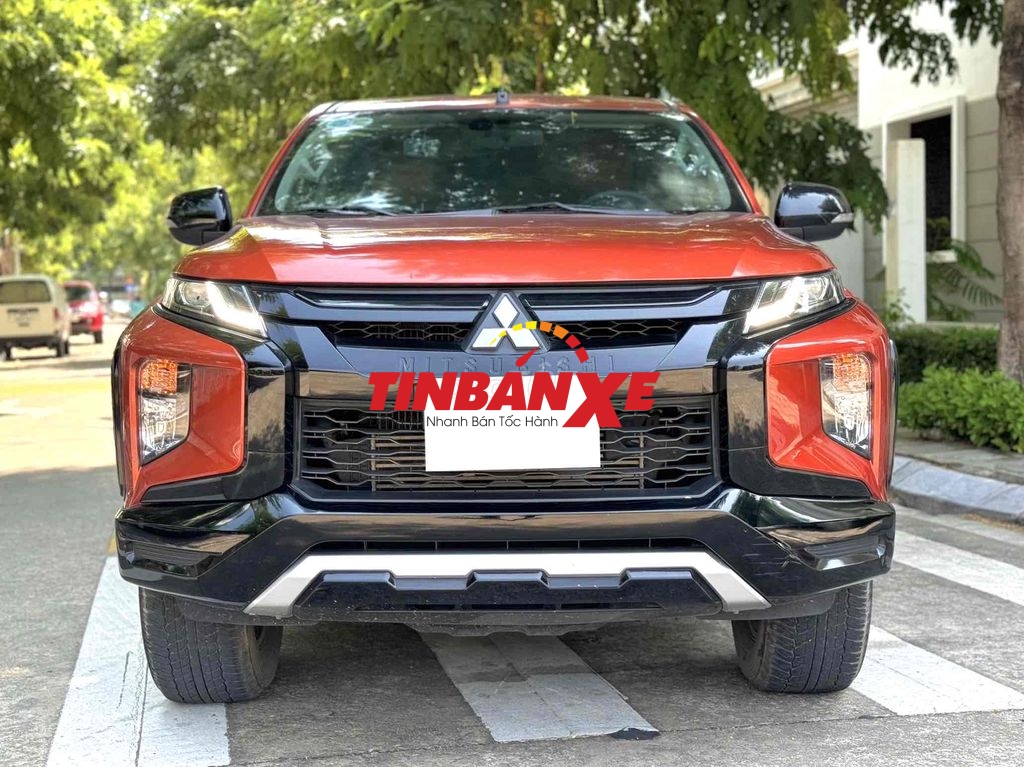 Mitsubishi Triton 2.4AT Đẹp nghiệt ngã