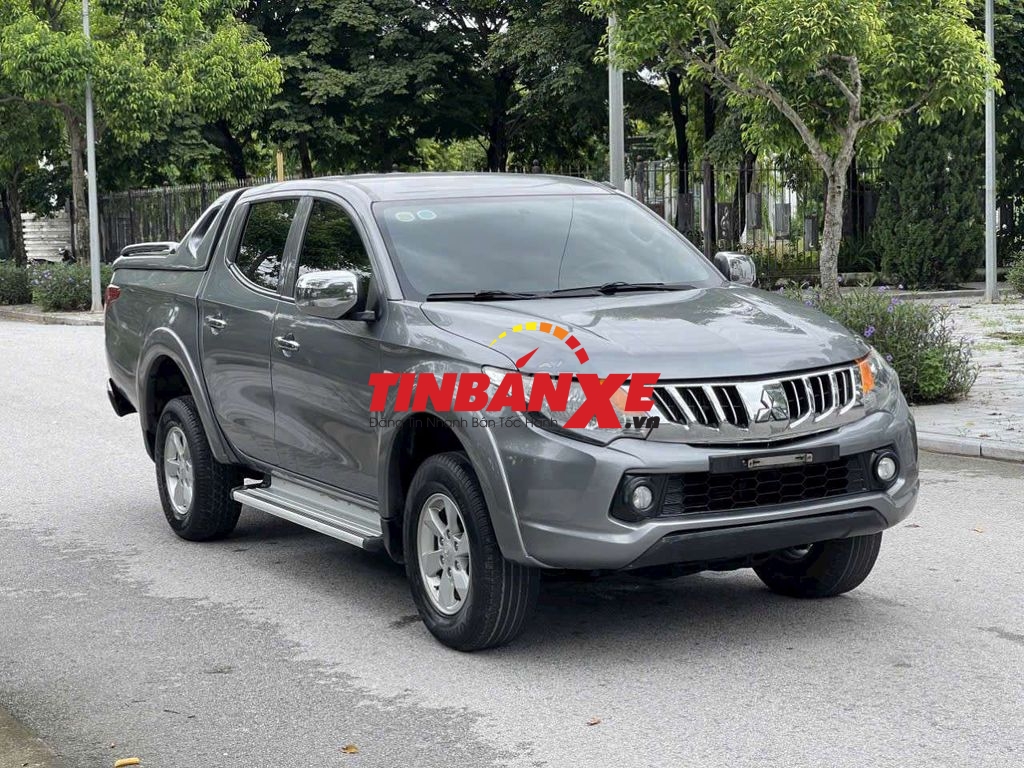 Mitsubishi Triton 2016 4x2AT xe chất lỗi tặng xe