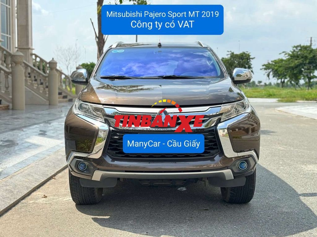 Mitsu Pajero Sport MT máy dầu số sàn đi ít