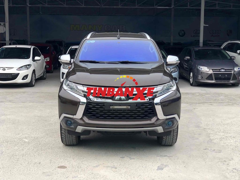 Bán Mitsubishi Pajero Sport 2019 2.4MT Nâu Máy Dầu