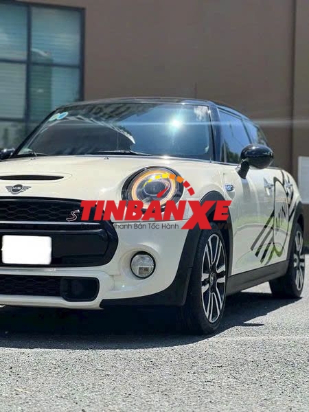 Mini Cooper S (5 doors) Model 2019 🚘