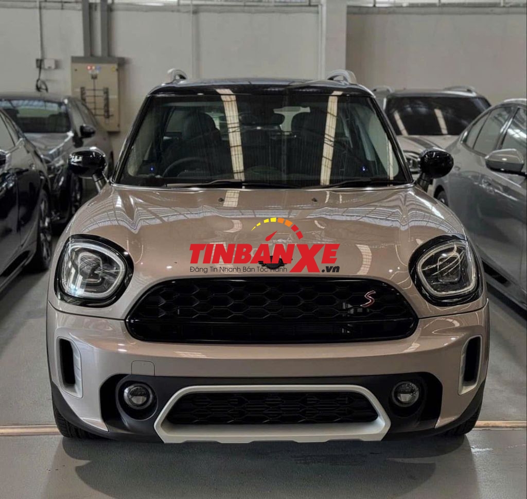 MINI Countryman có giá từ 1.942 tỷ