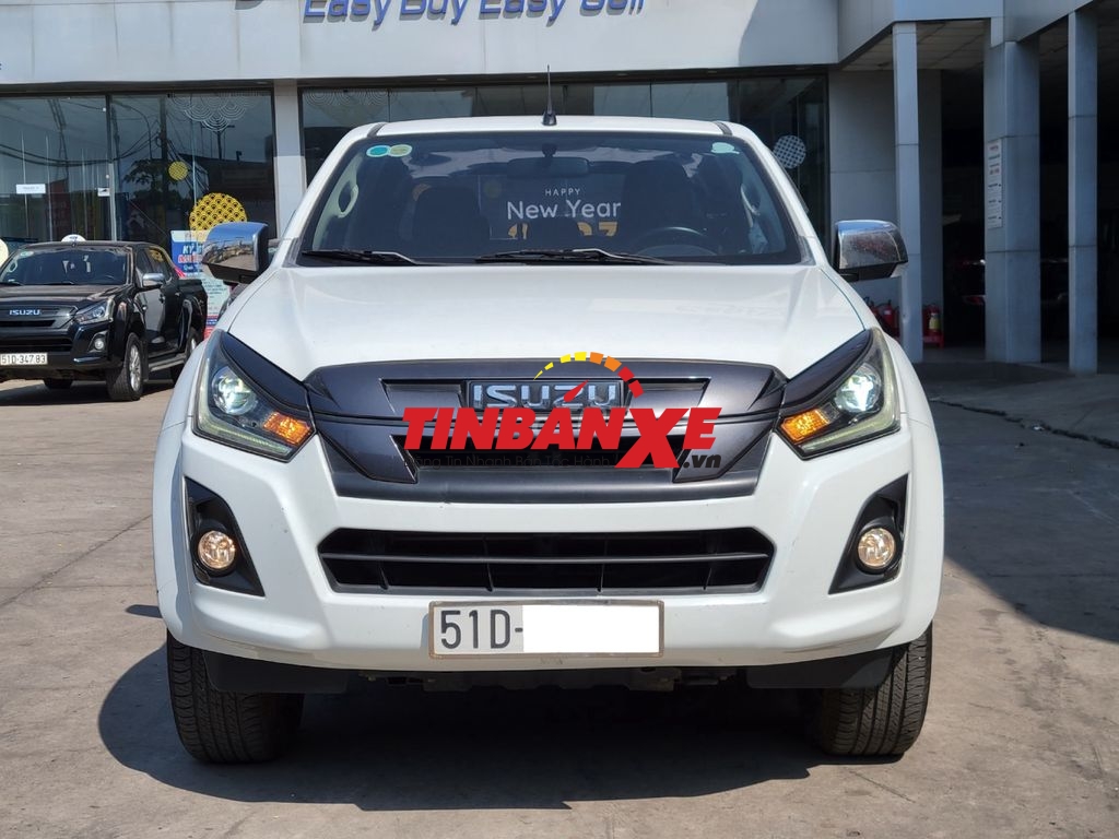 Isuzu Dmax 2019 màu trắng bao sang tên