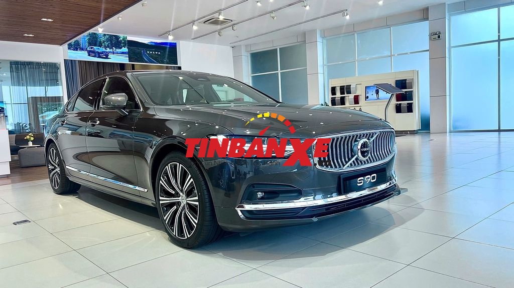 Volvo S90 B6 Ultimate bản Long Wheel Base (LWB)