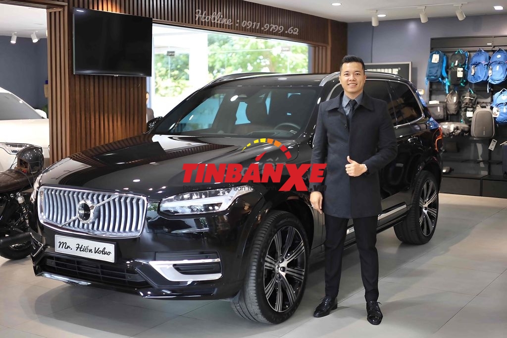 Volvo XC90 xăng lai điện, tặng 100% phí trước bạ