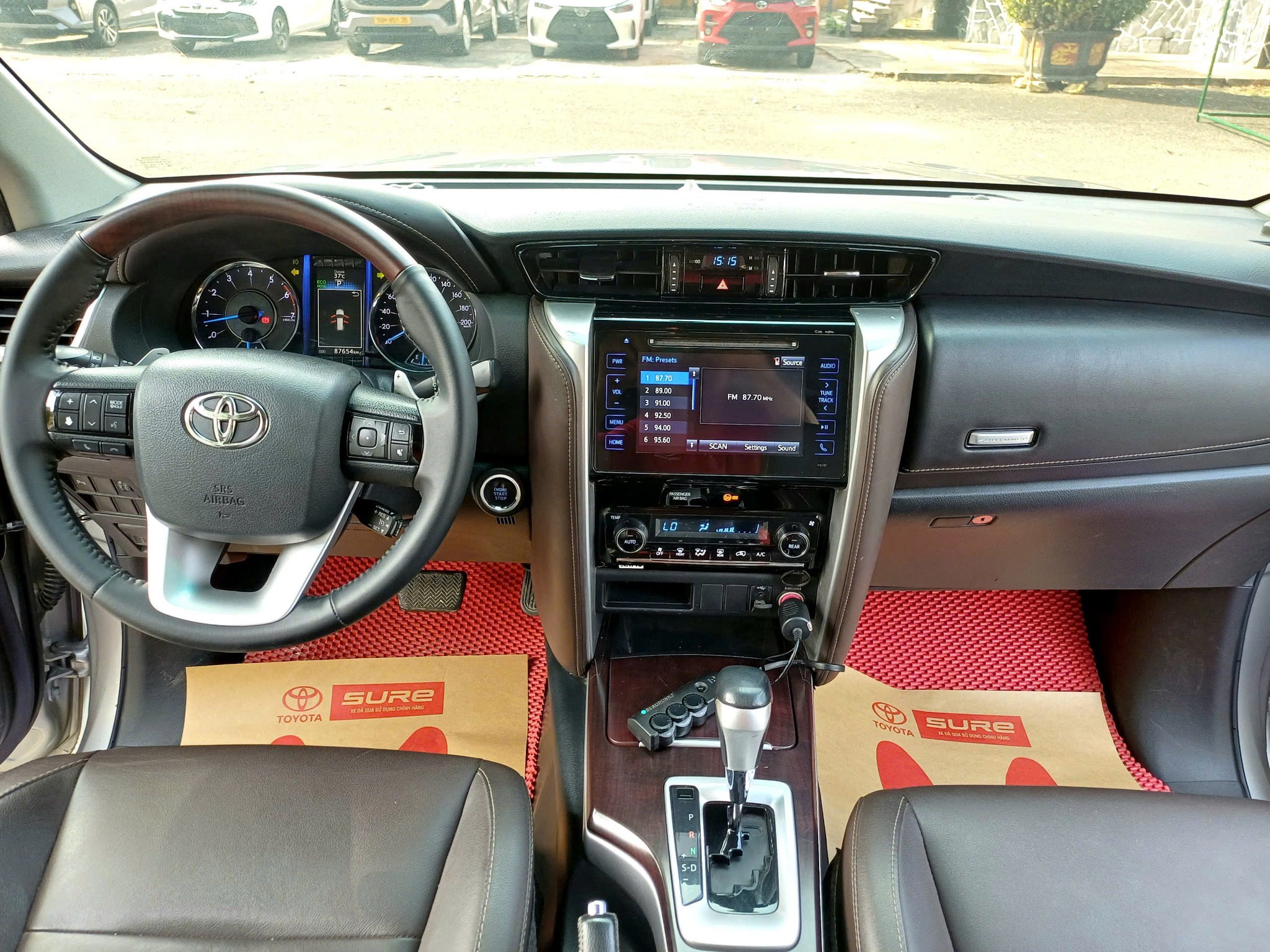 toyota-fortuner-27at-4x2-2019-12.png