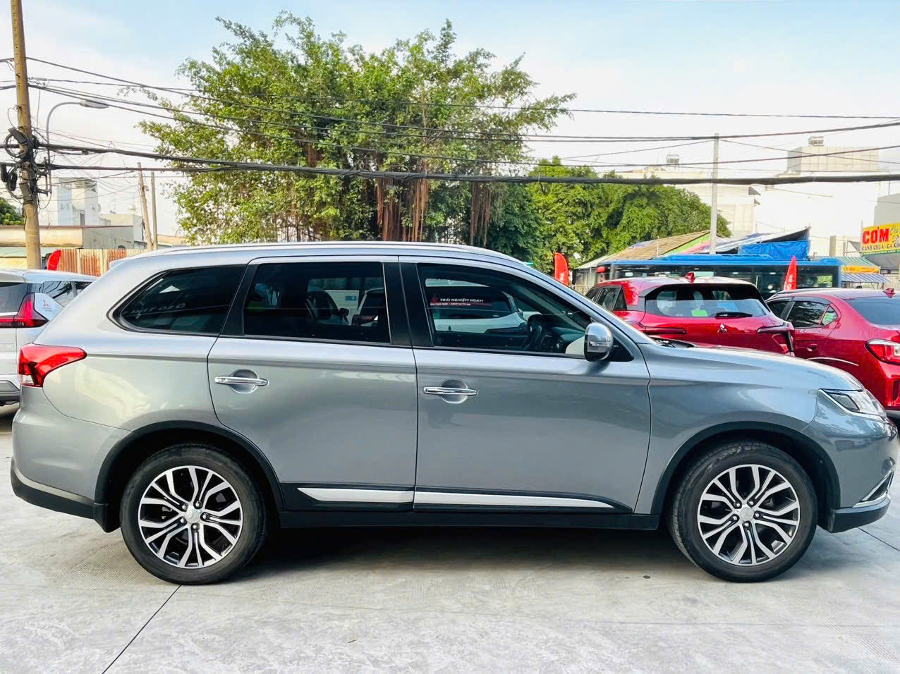 Mitsubishi Outlander 2019 ít sử dụng