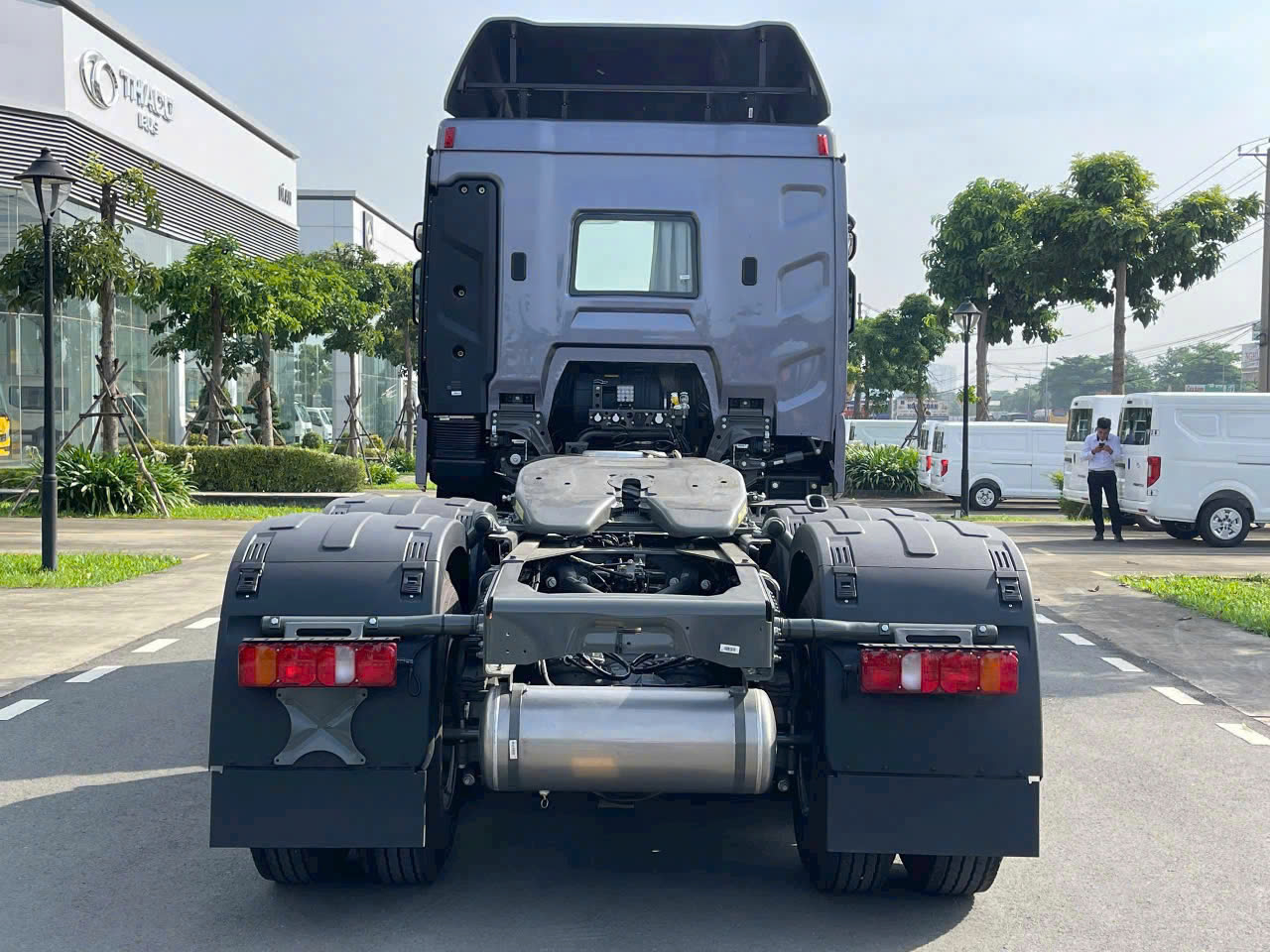 🚛 XE ĐẦU KÉO SINOTRUK : BỨT PHÁ MỌI CUNG ĐƯỜNG – CHINH PHỤC MỌI TẢI TRỌNG! 🚛