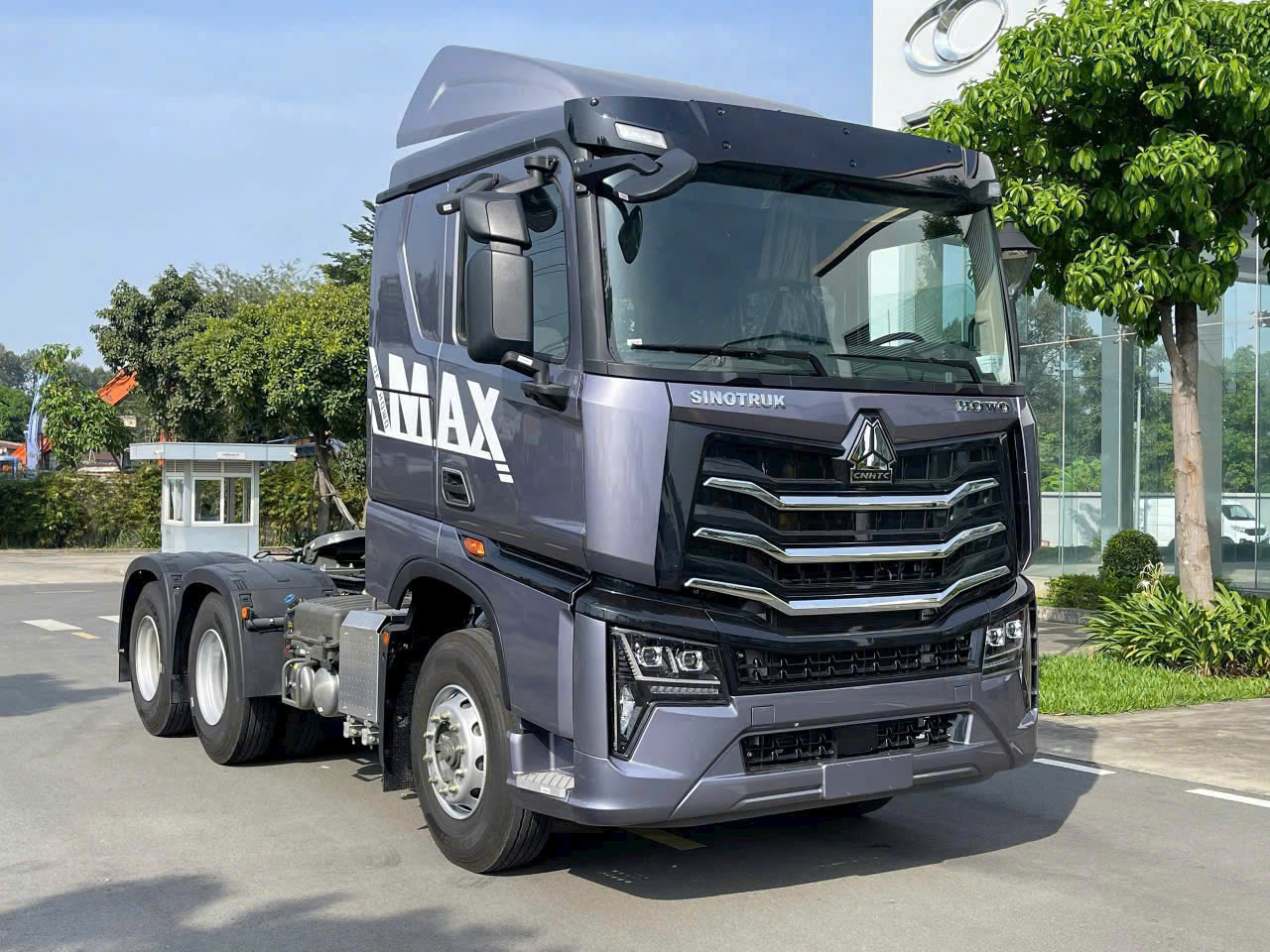 HOWO Max 6X4 Thaco phân phối nhiều ưu đãi