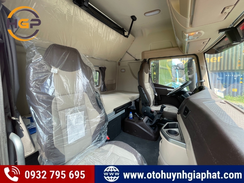 Cabin-Xe-dau-keo-Faw-JH6-445Hp-2025-moi.png