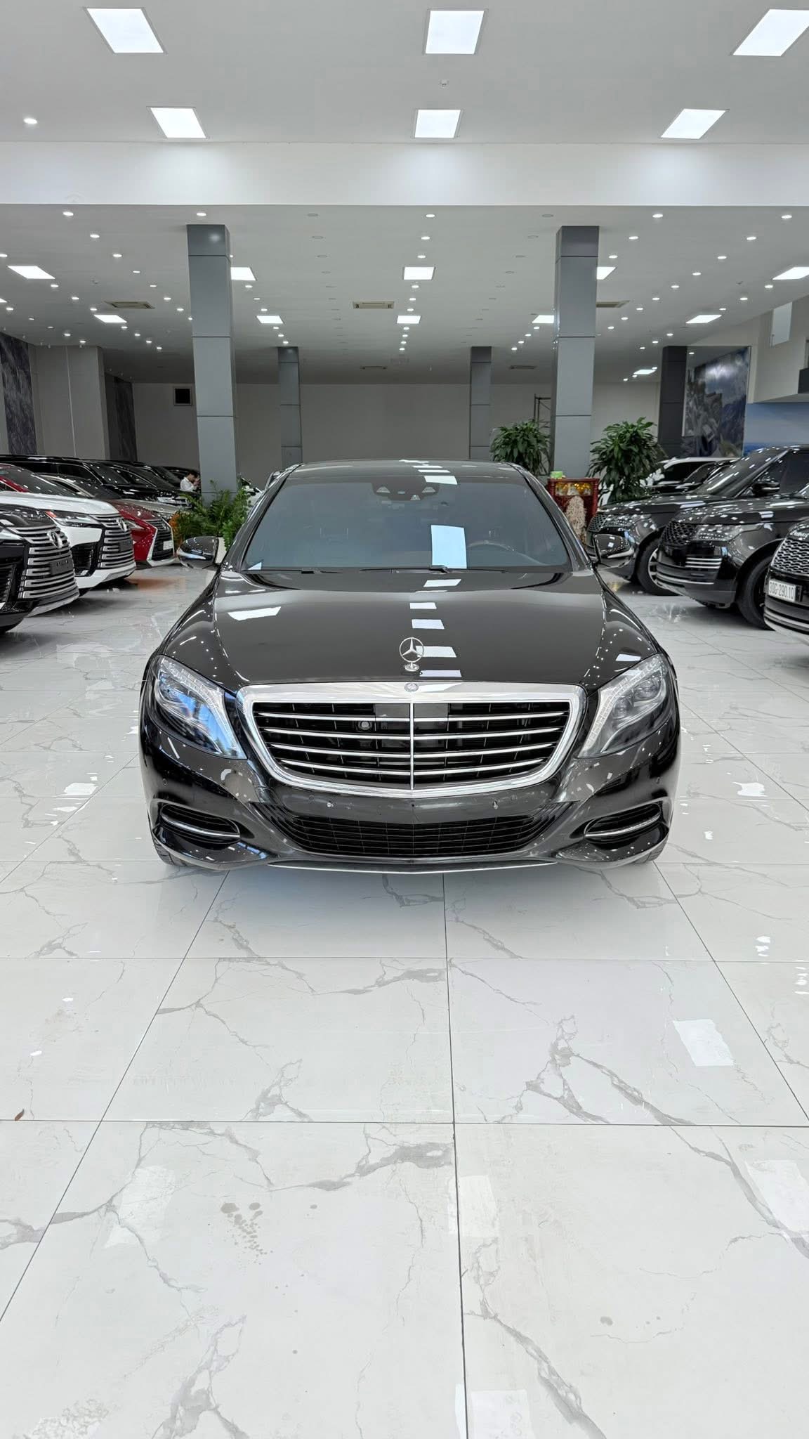 Bán Mercedes S500L, sản xuất 2015, 1 chủ, xe cực mới.