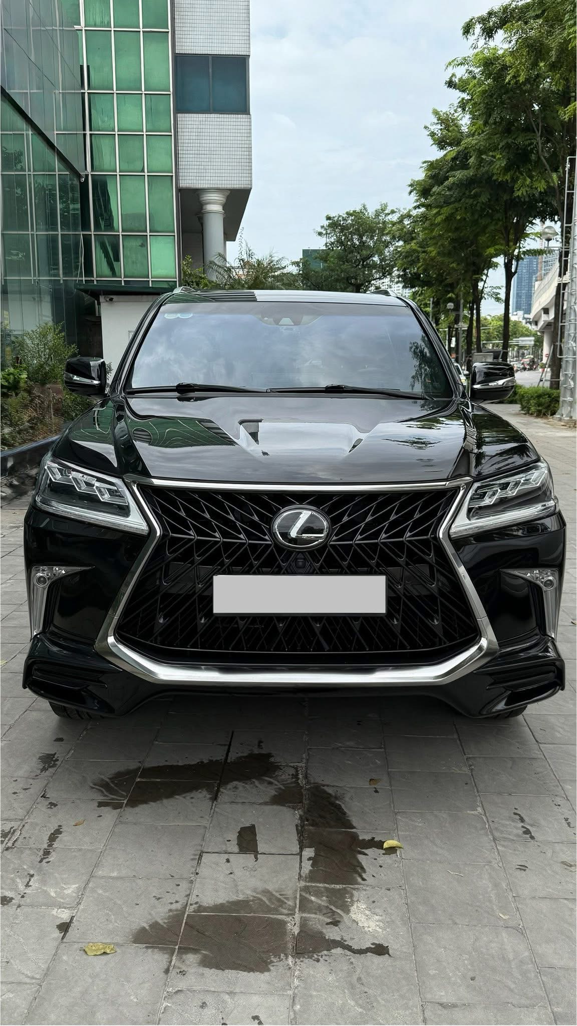Bán Lexus LX570 Super Sport nhập Trung Đông, sản xuất 2019, 1 chủ