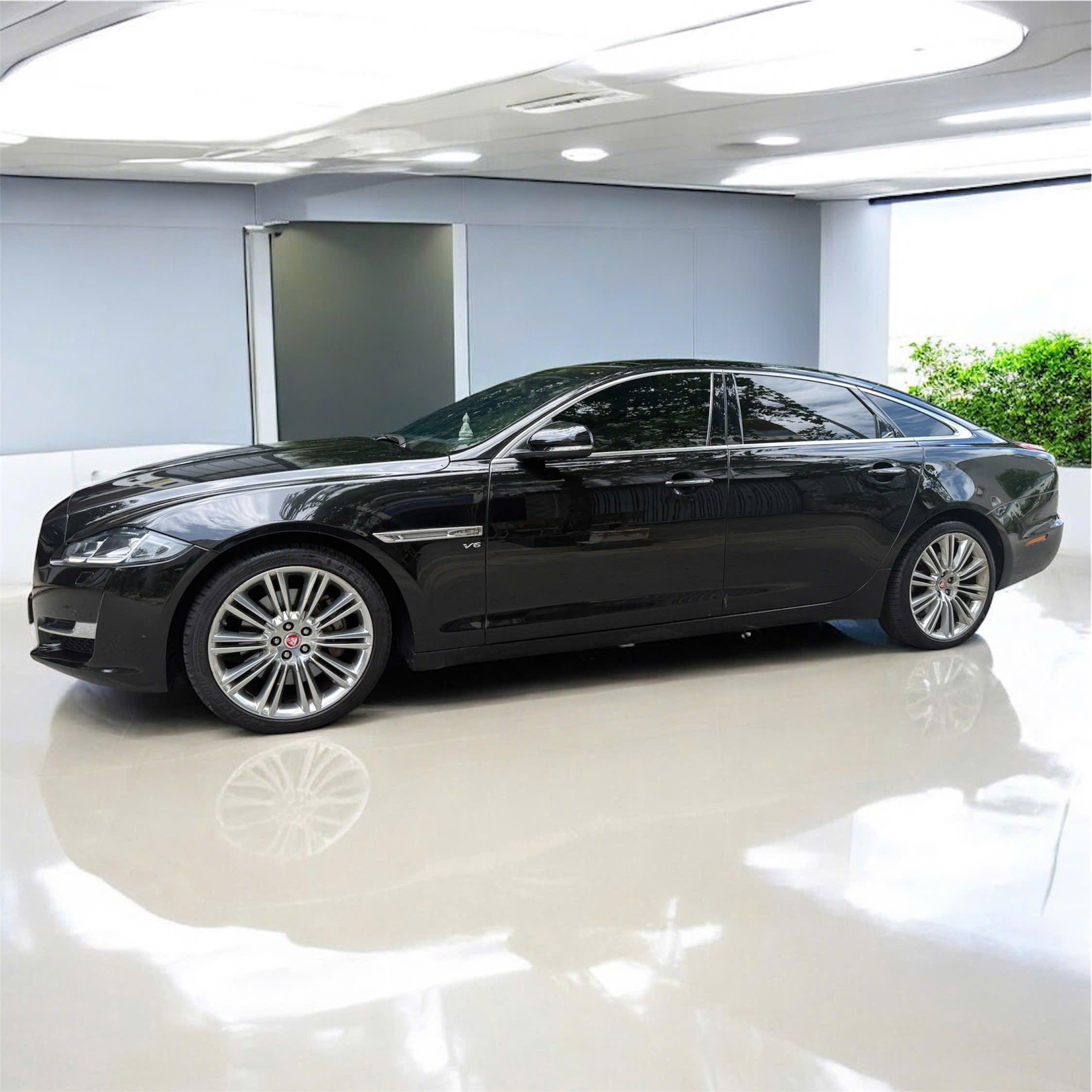 Cần bán xe Jagiar XJL 2016