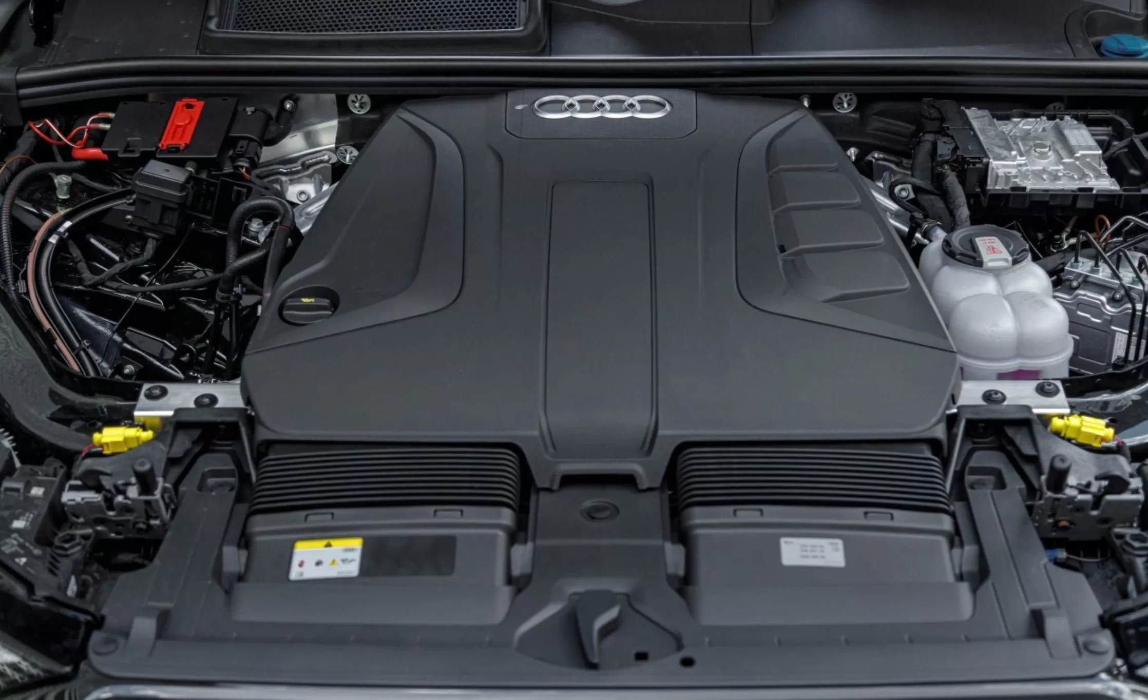 dong-co-xe-audi-q7.png