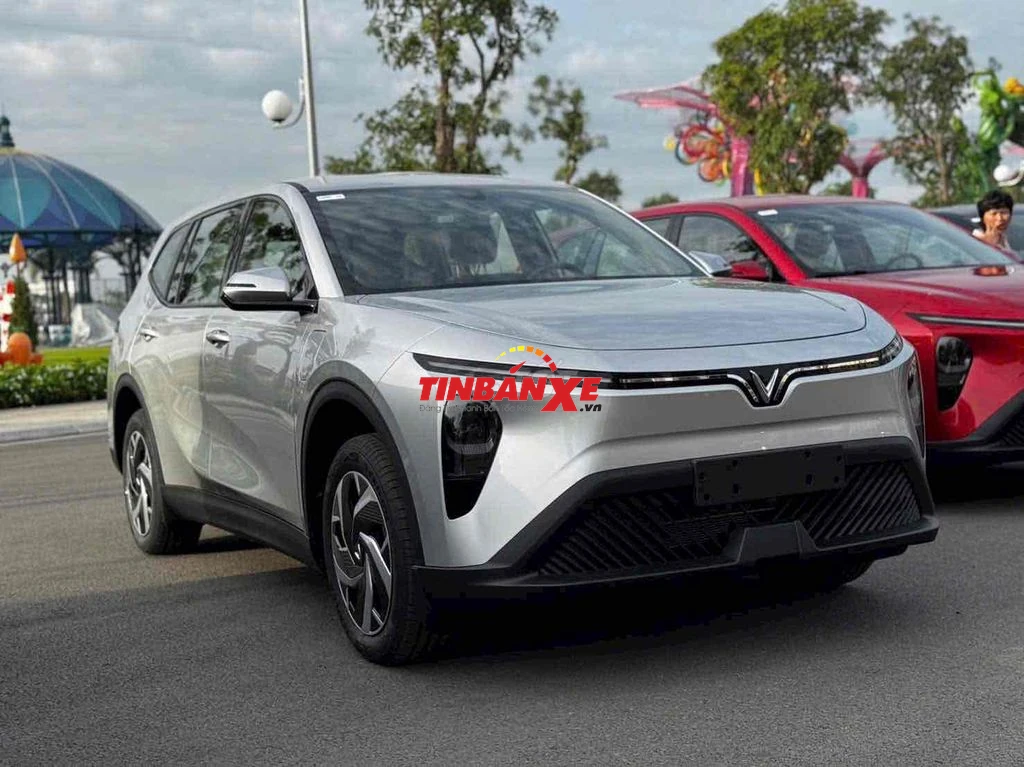 Thu xe xăng đổi qua Limo Green giảm thêm 15tr