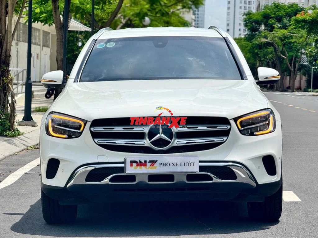 Mercedes Benz GLC200 4MATIC model 2022 Full option