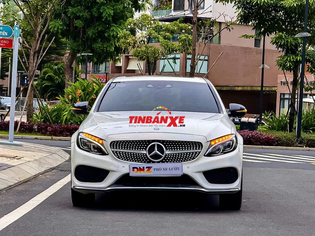 Mercedes Benz C300 AMG model 2018 Full option